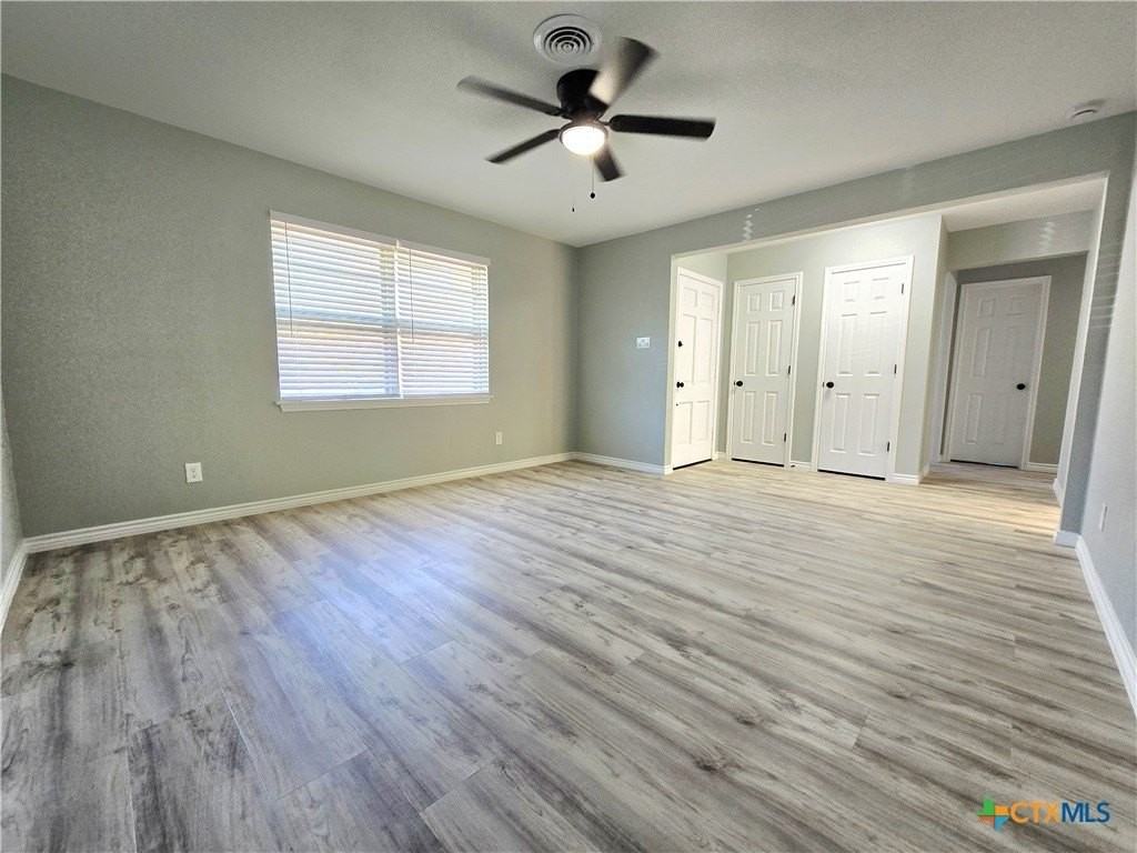 1204 Amthor Avenue - Photo 5 of 39