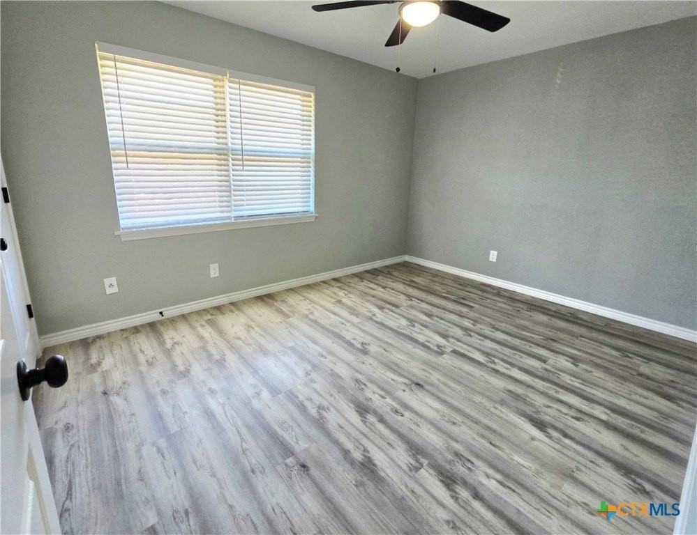 1204 Amthor Avenue - Photo 6 of 39