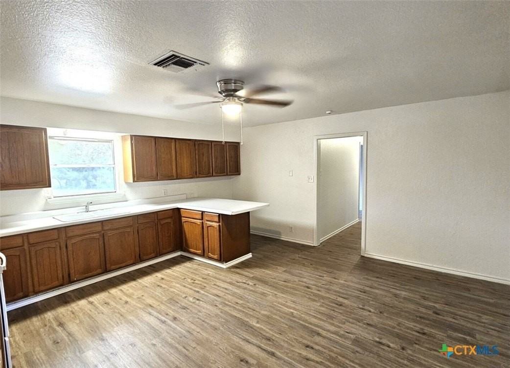 105 Santa Clara St - Photo 4 of 28