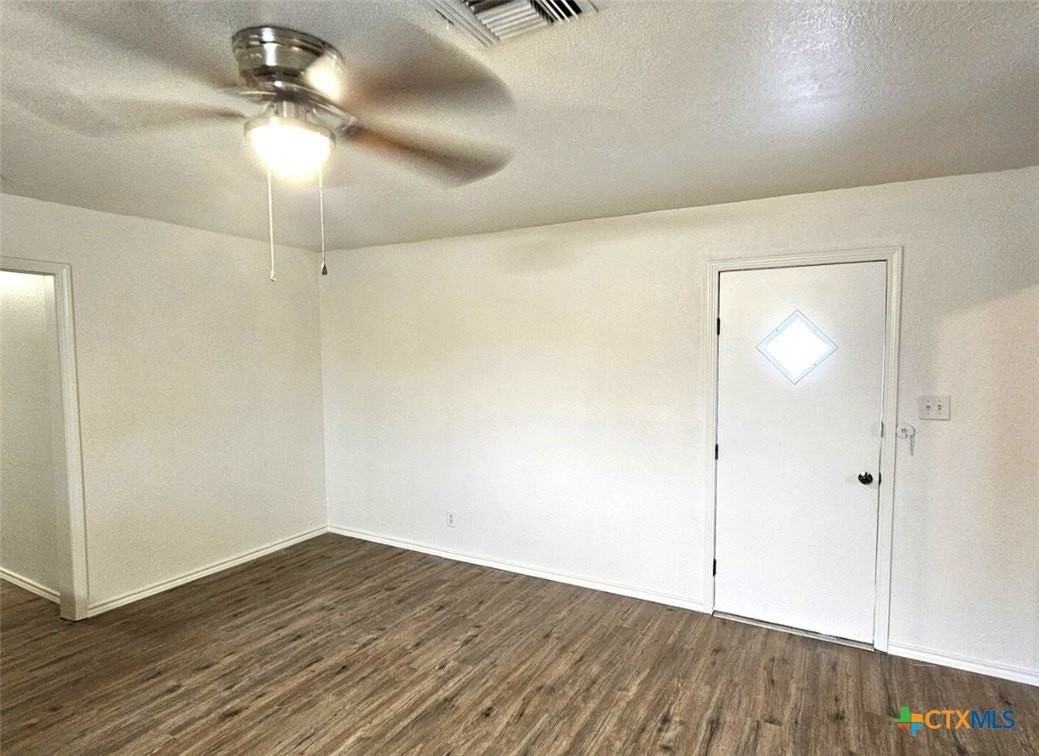 105 Santa Clara St - Photo 5 of 28