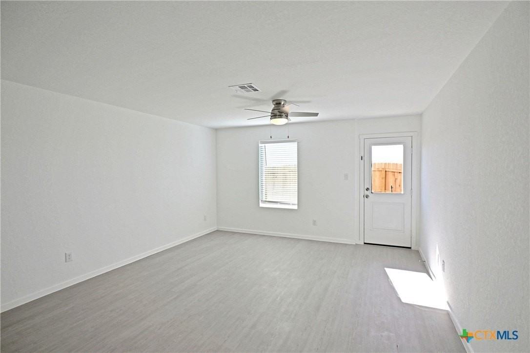 11822 Bluebell Rdg - Photo 6 of 24