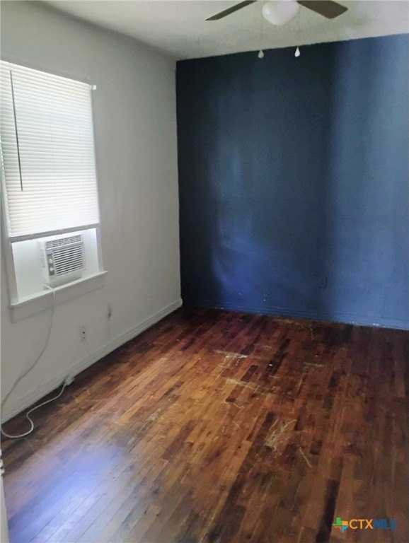 921 Mimosa Dr - Photo 2 of 5