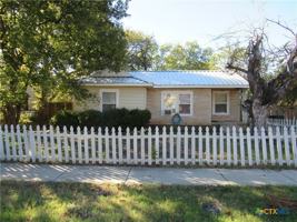 featured image of 1002 Duncan Ave