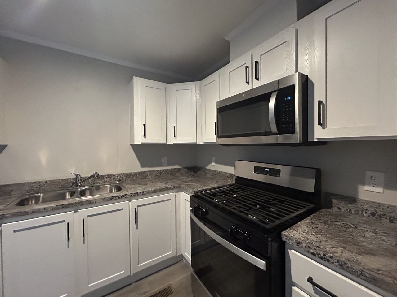 11424 Oakgrove Dr #56 - Photo 7 of 27