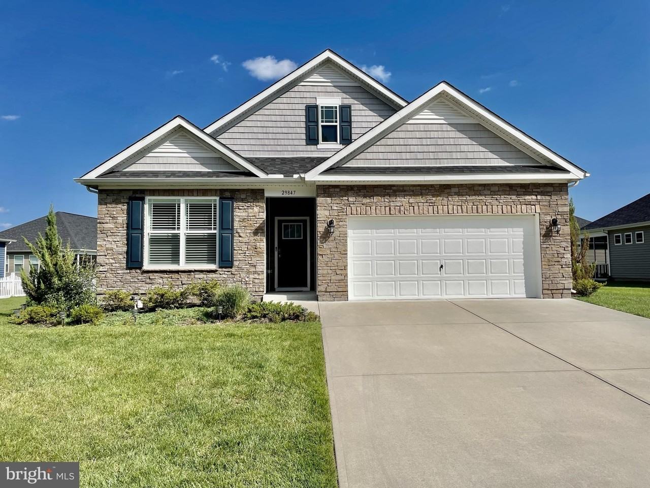 29847 Sandstone Dr - Photo 2 of 21