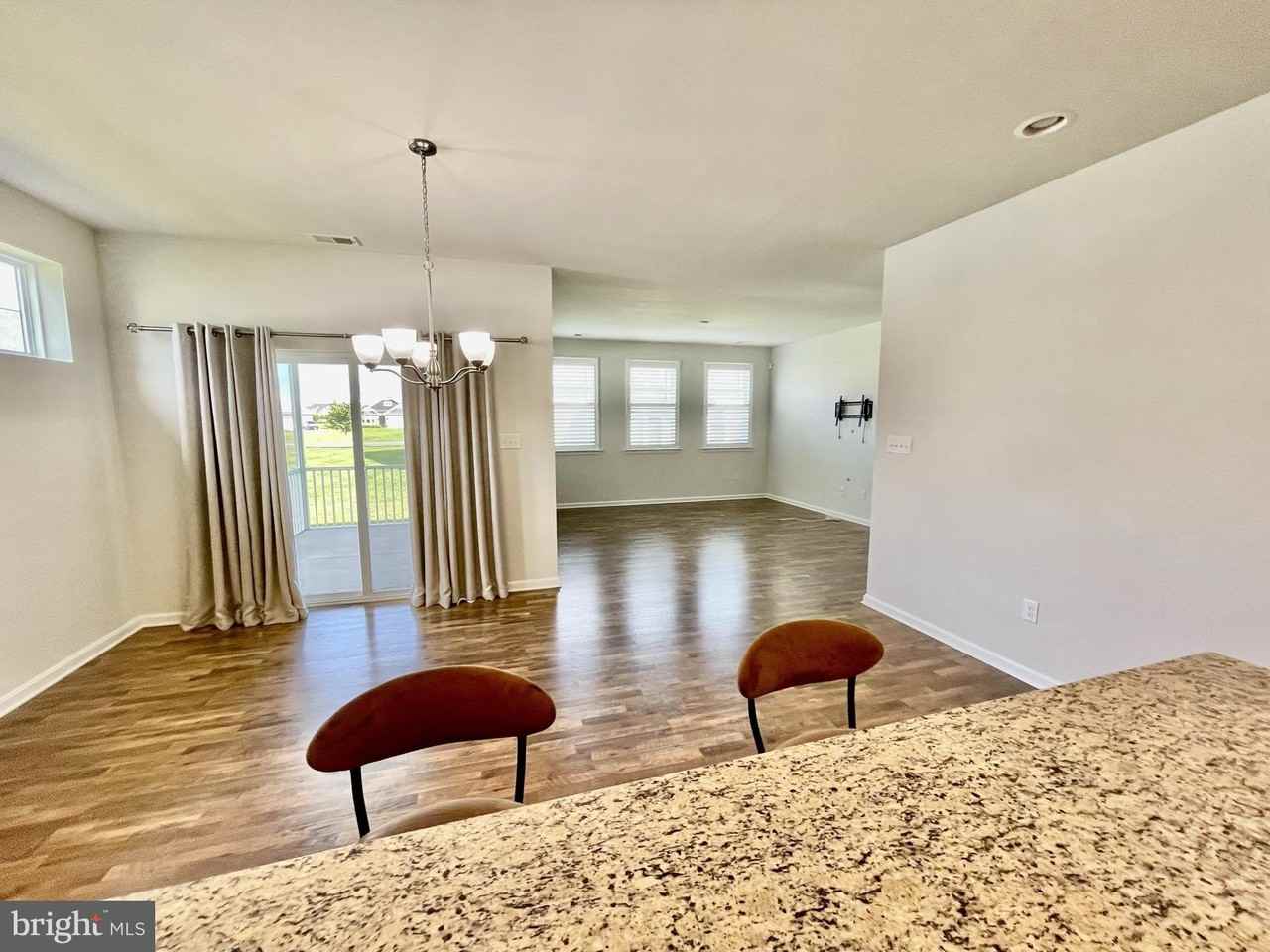 29847 Sandstone Dr - Photo 5 of 21