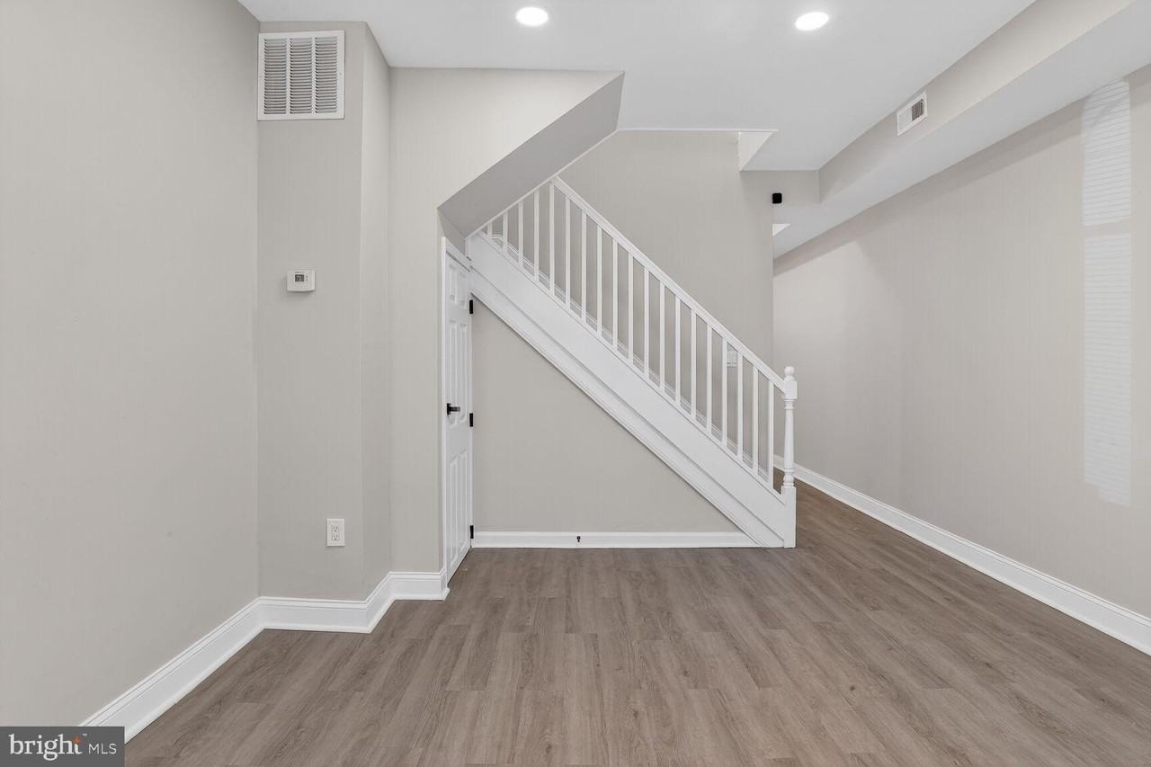 1108 S Carey St - Photo 5 of 24