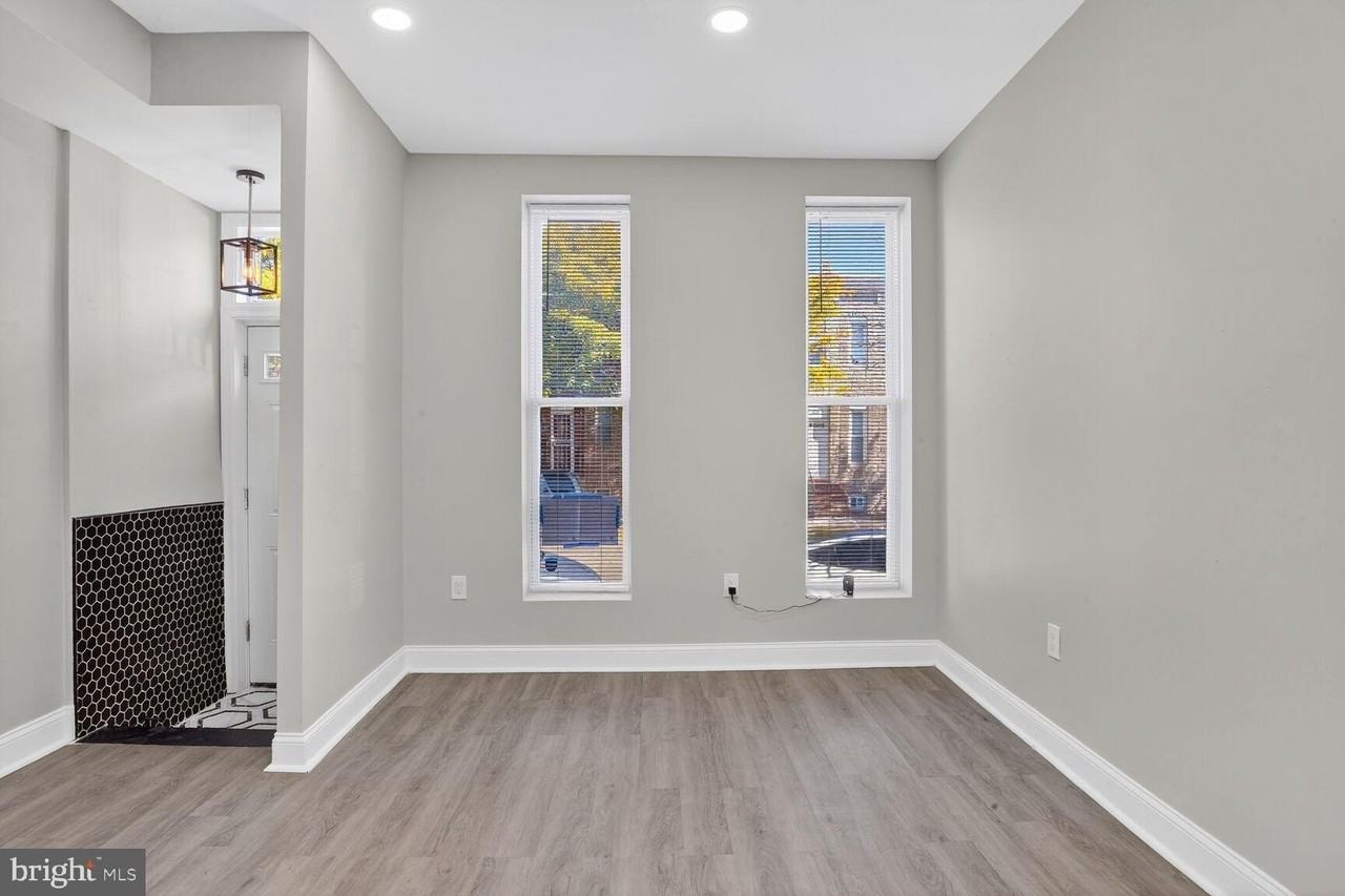 1108 S Carey St - Photo 6 of 24