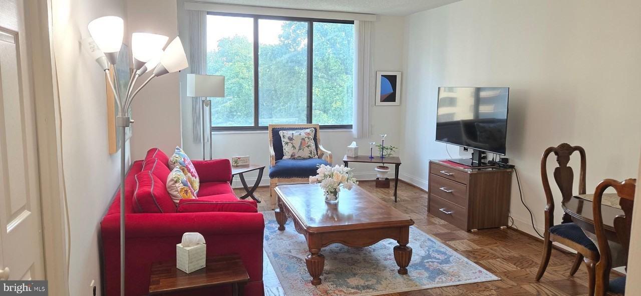 5225 Pooks Hill Rd Apt 703n #703N