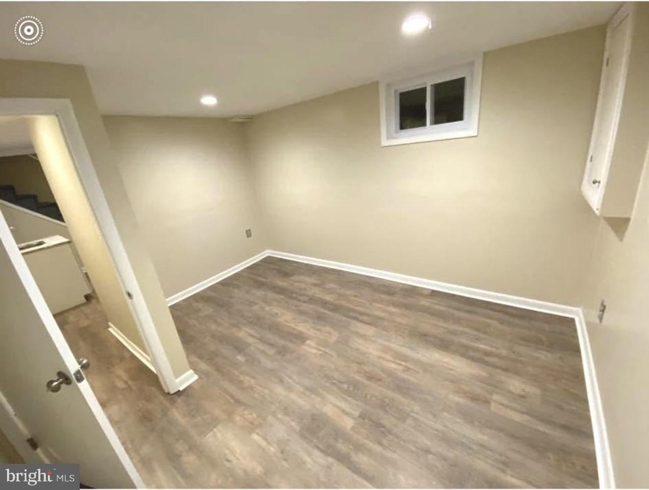 8711 34th Ave - Photo 3 of 9