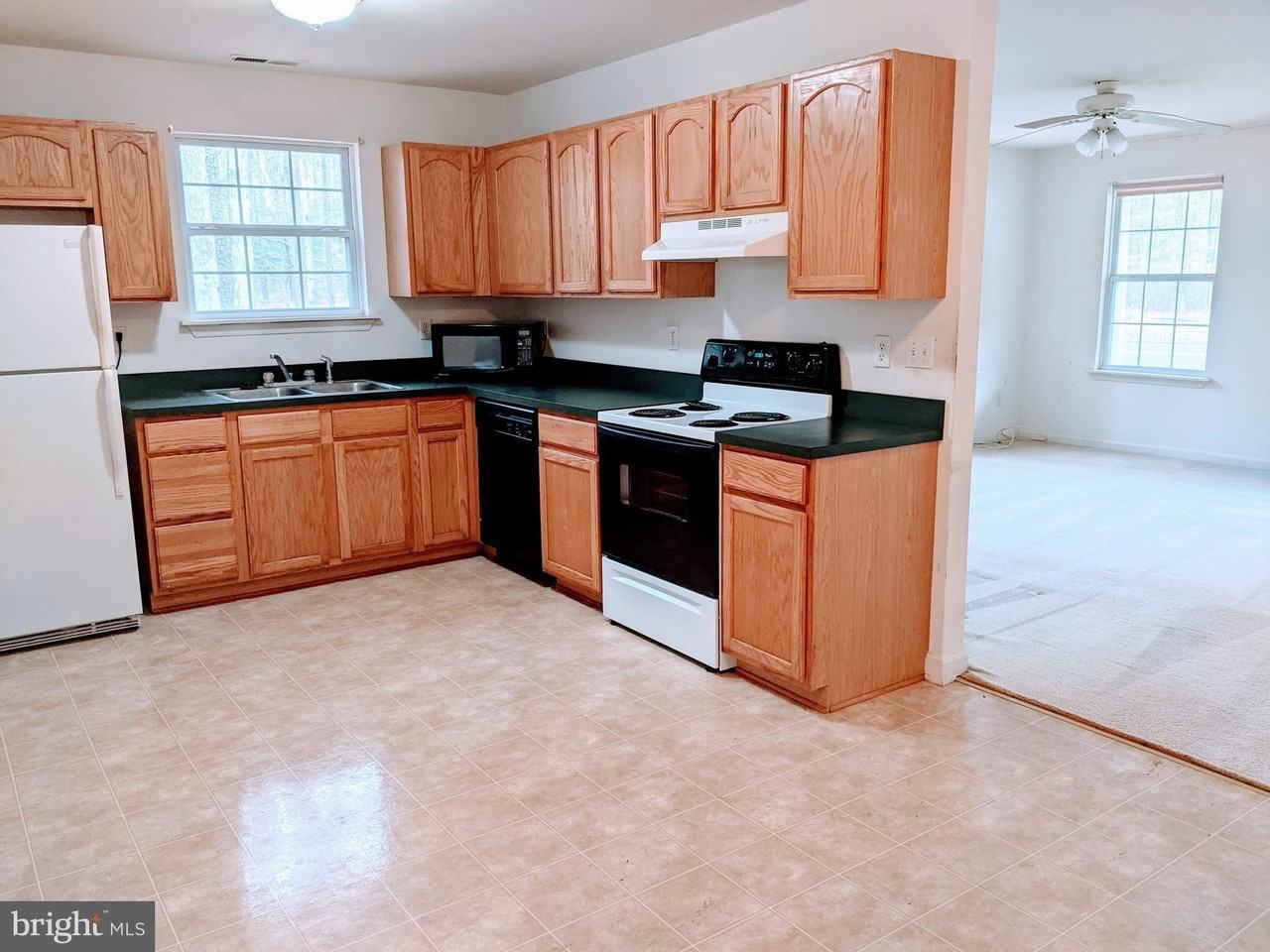 403 Perrys Corner Rd - Photo 3 of 10