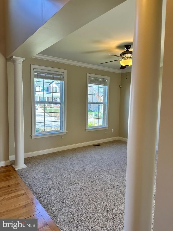 24421 Broad Creek Drive - Photo 5 of 34