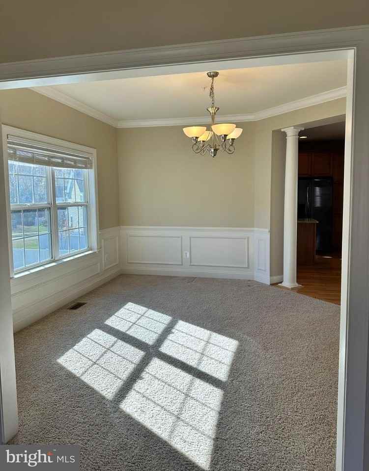 24421 Broad Creek Drive - Photo 7 of 34