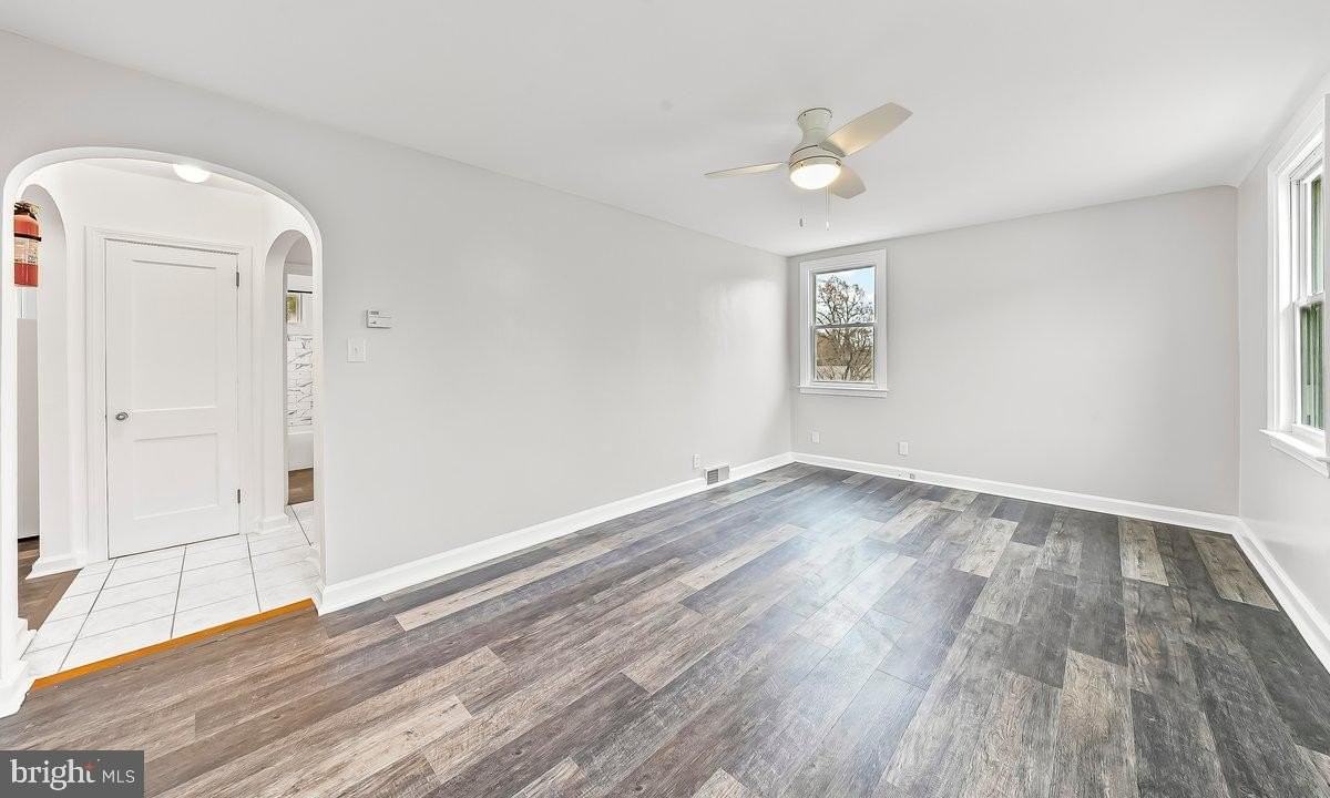 2203 Steele Rd - Photo 3 of 19