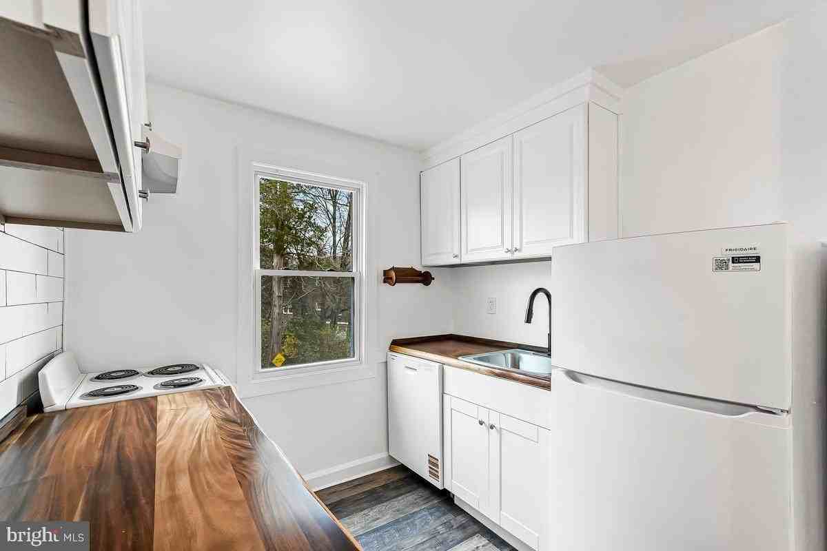 2203 Steele Rd - Photo 7 of 19