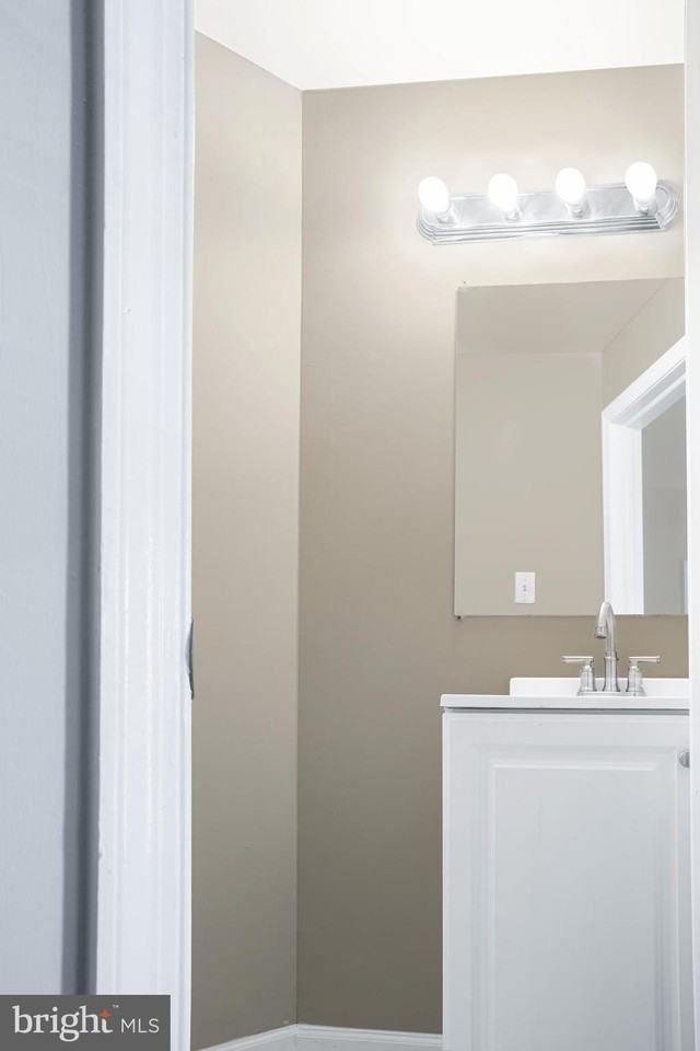 2137 Mifflin St - Photo 4 of 21