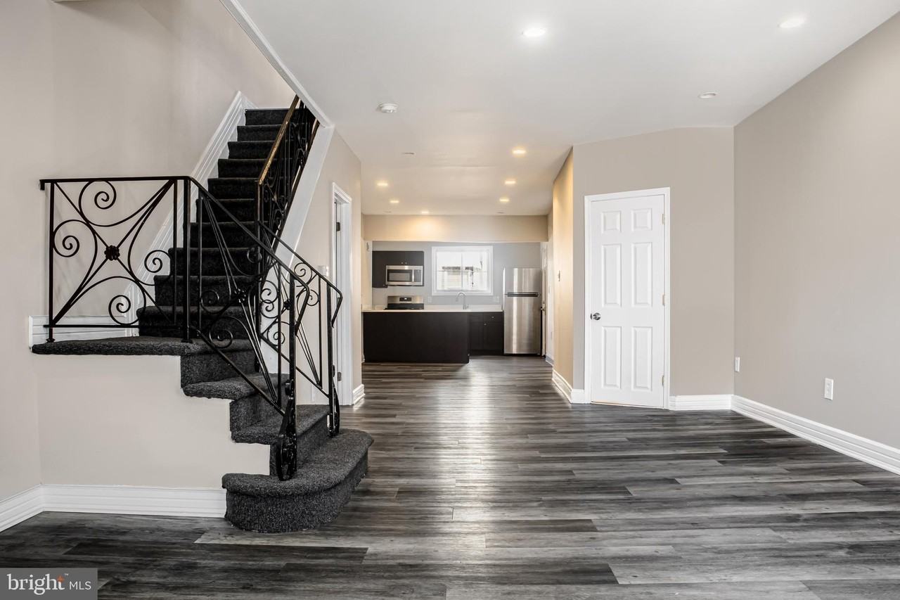 2137 Mifflin St - Photo 5 of 21