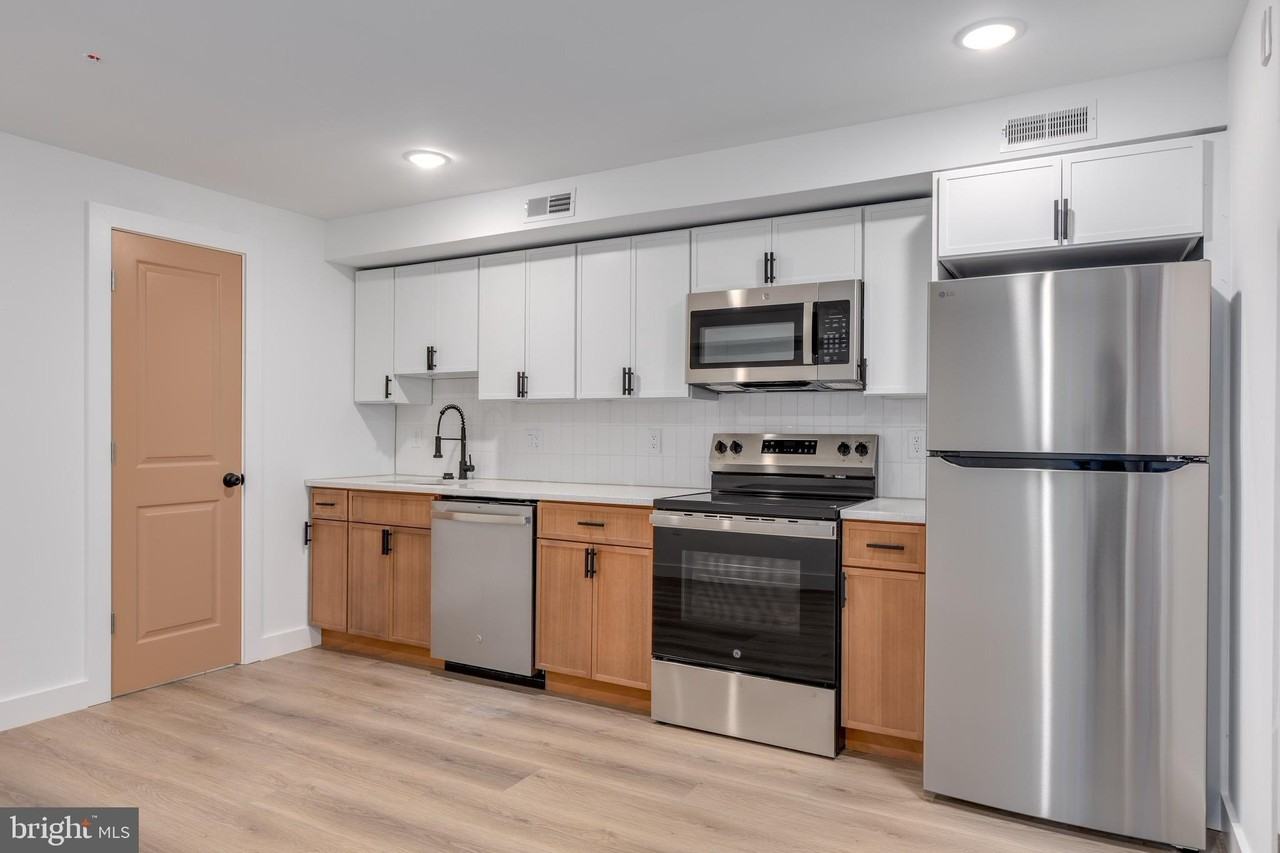 2502 North 10th Street #1 - Photo 3 of 8