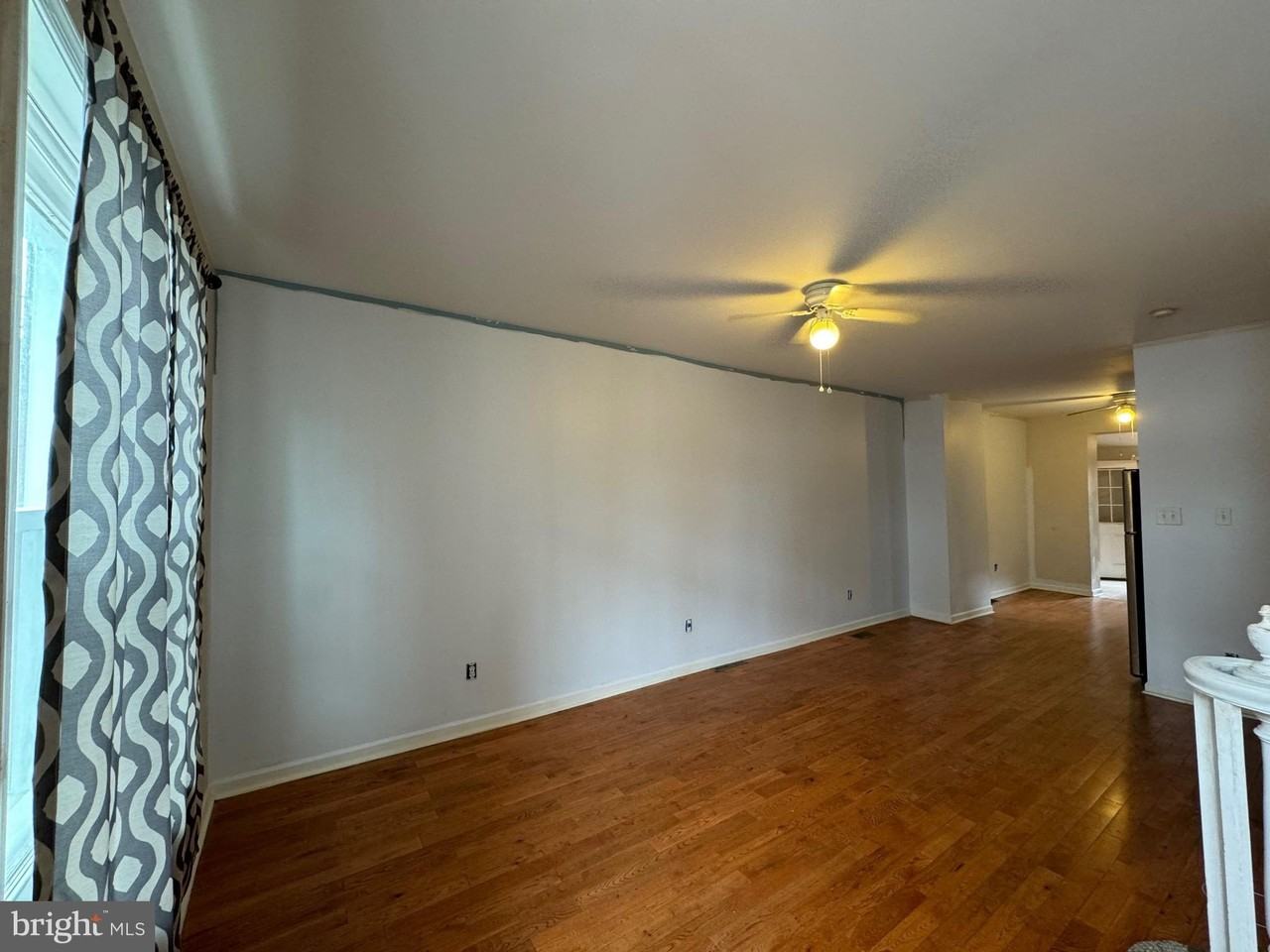 102 Daly St - Photo 6 of 29