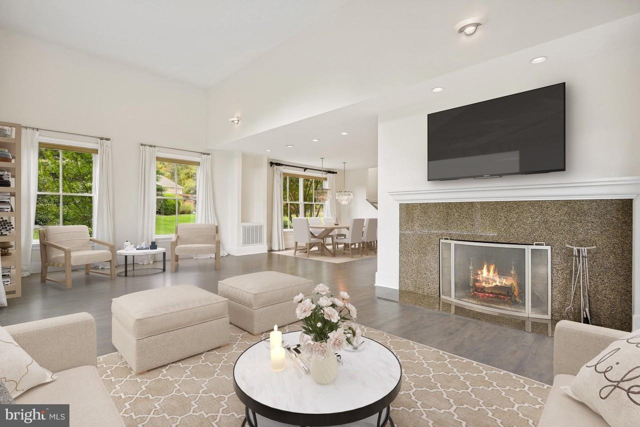 10747 Riverscape Run - Photo 7 of 37