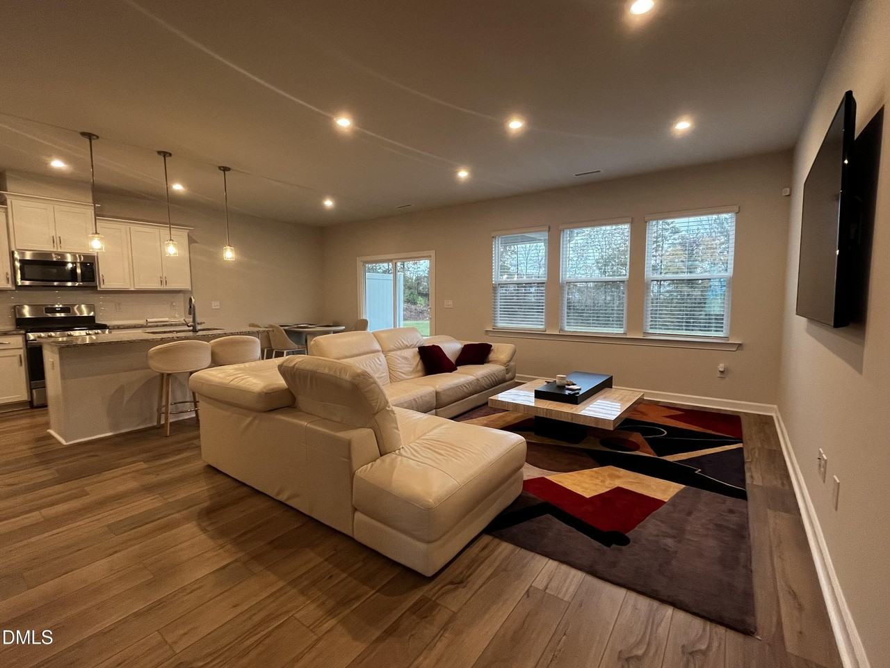 519 Brittany Ct - Photo 2 of 13