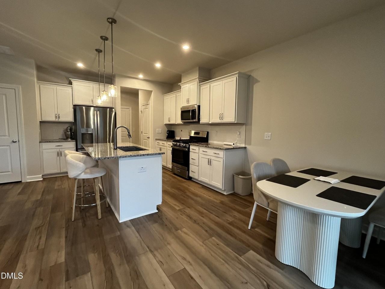 519 Brittany Ct - Photo 3 of 13