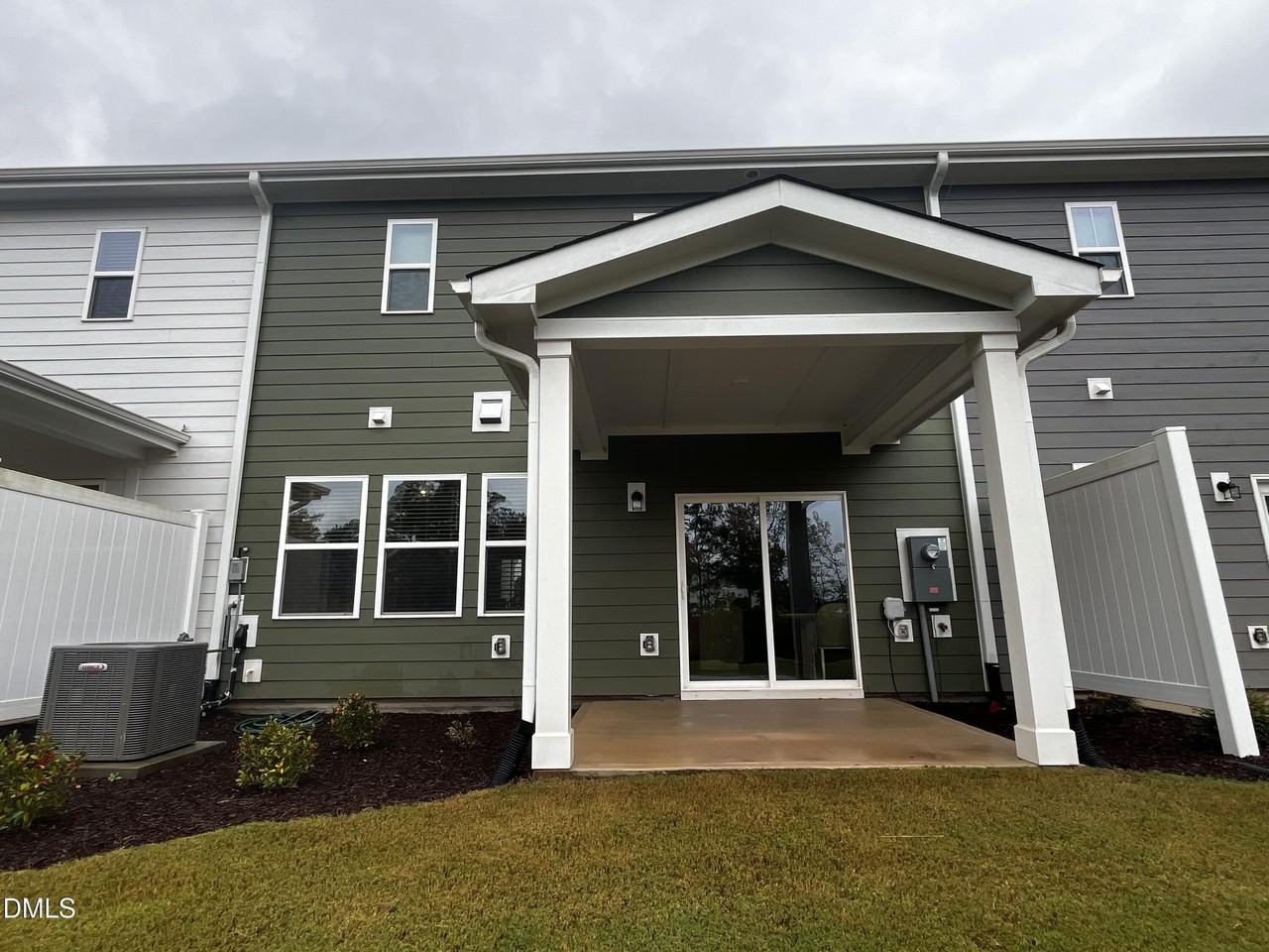 519 Brittany Ct - Photo 7 of 13