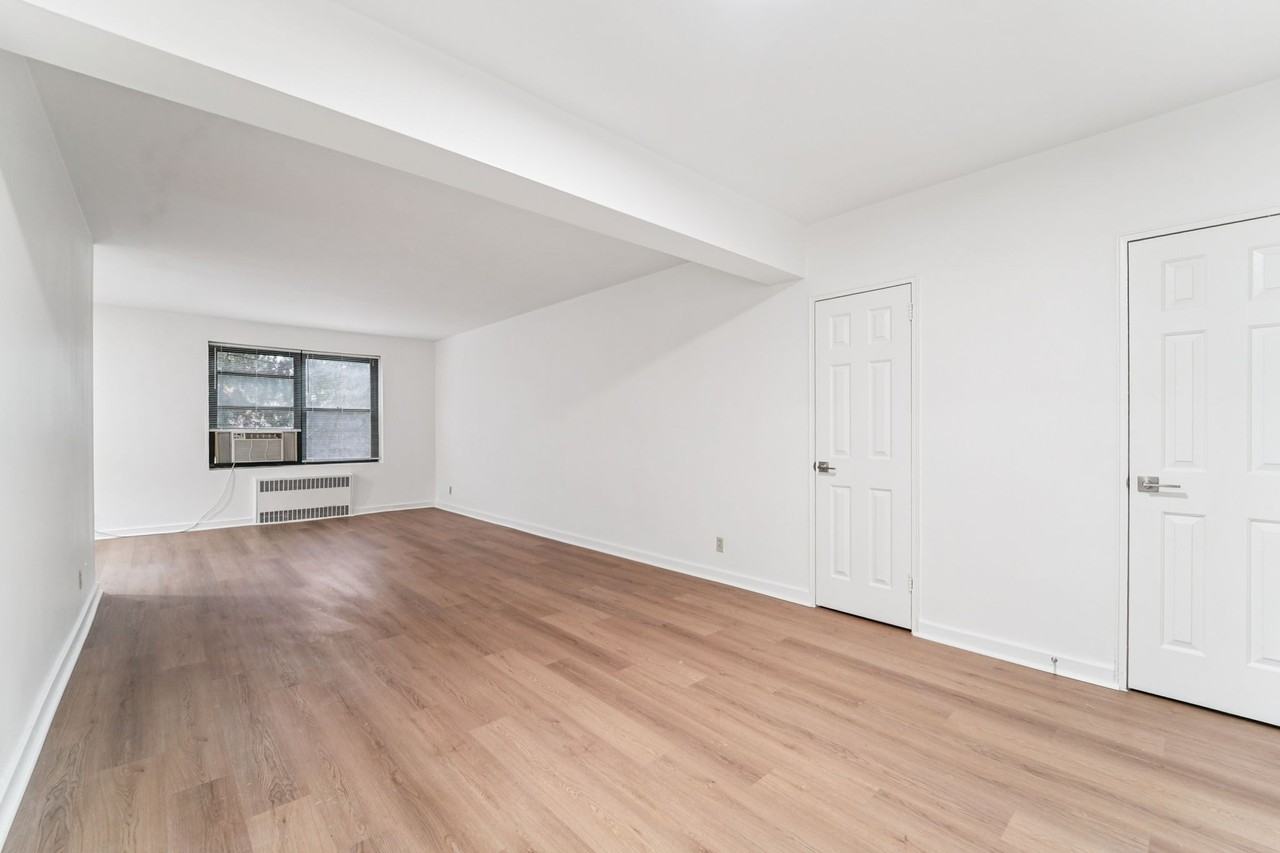 Hoyt Bedford Apartments - Photo 7 of 28