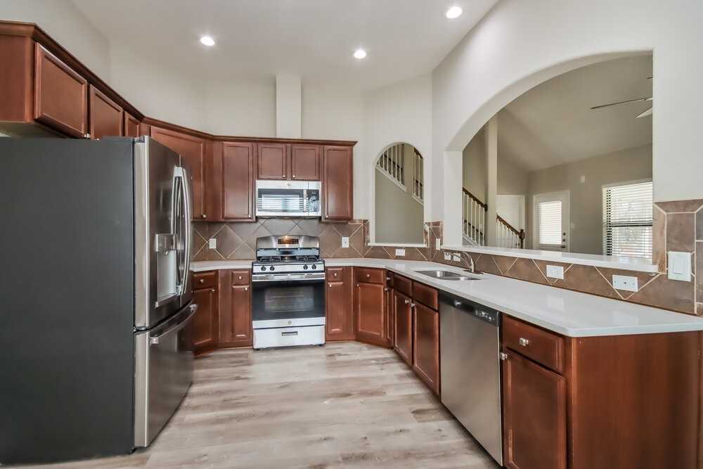 18554 Sunrise Pines Dr - Photo 7 of 17