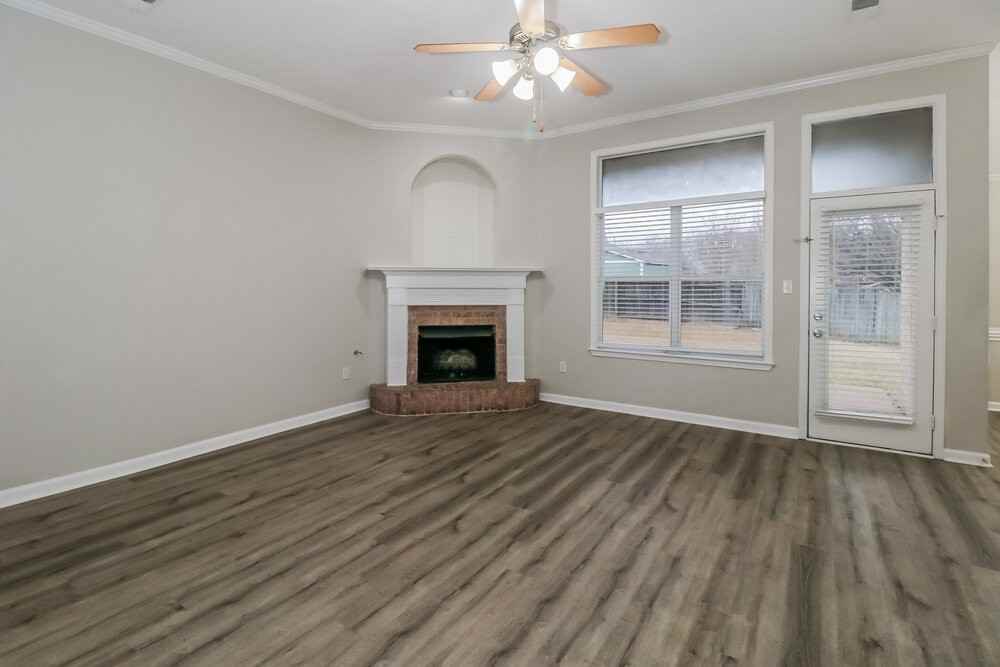 6181 Braybourne Main - Photo 5 of 17