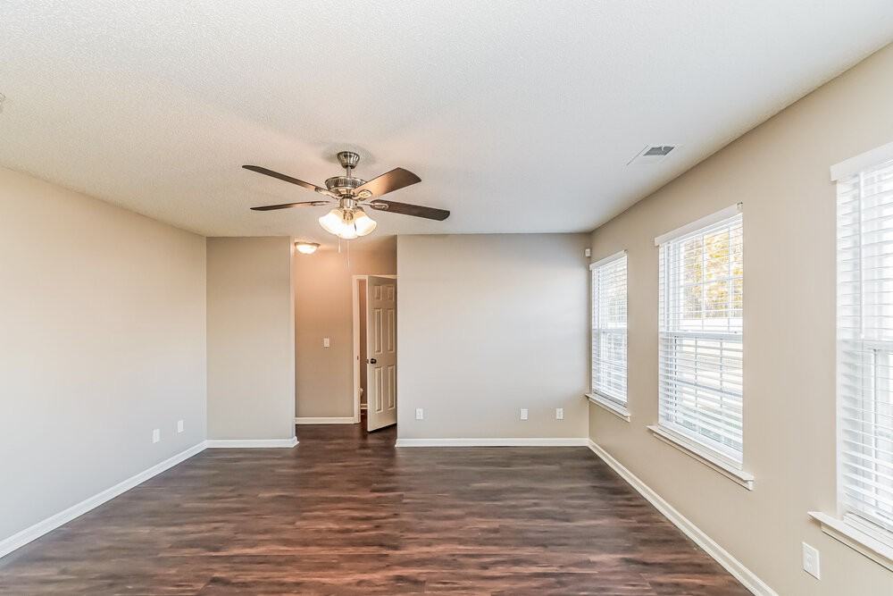 5819 Finestra Way - Photo 4 of 17