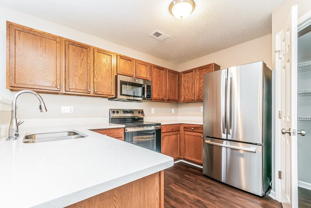 5819 Finestra Way - Photo 7 of 17