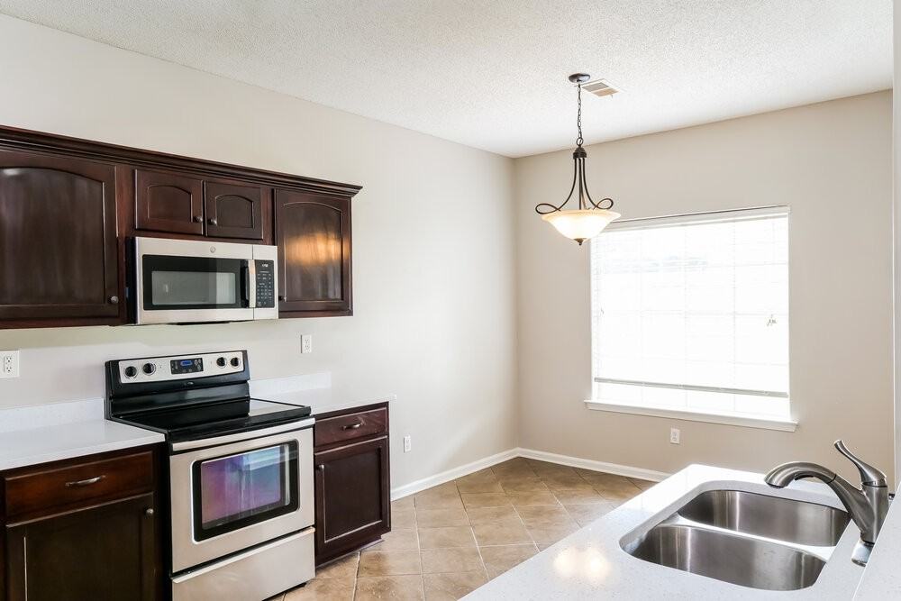 4315 Markston Dr - Photo 7 of 17