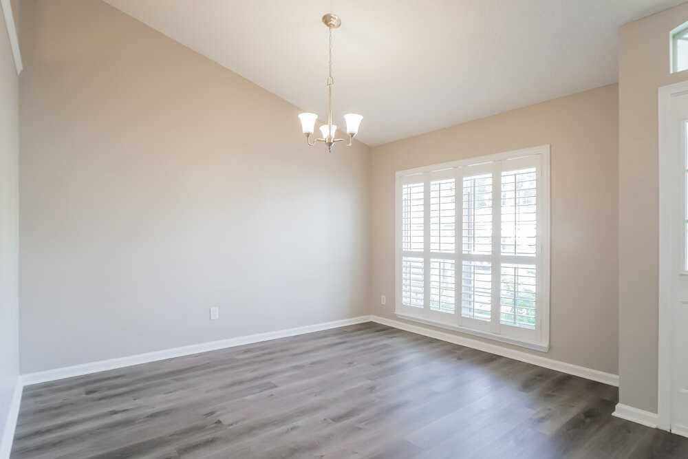 2158 S Cranbrook Ave - Photo 6 of 16