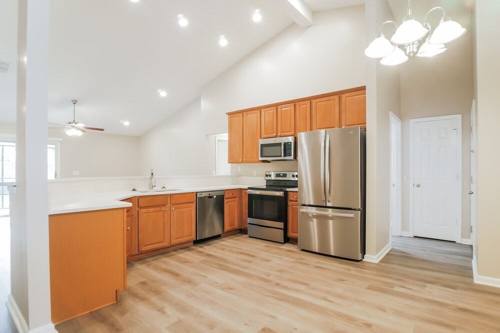 2158 S Cranbrook Ave - Photo 7 of 16