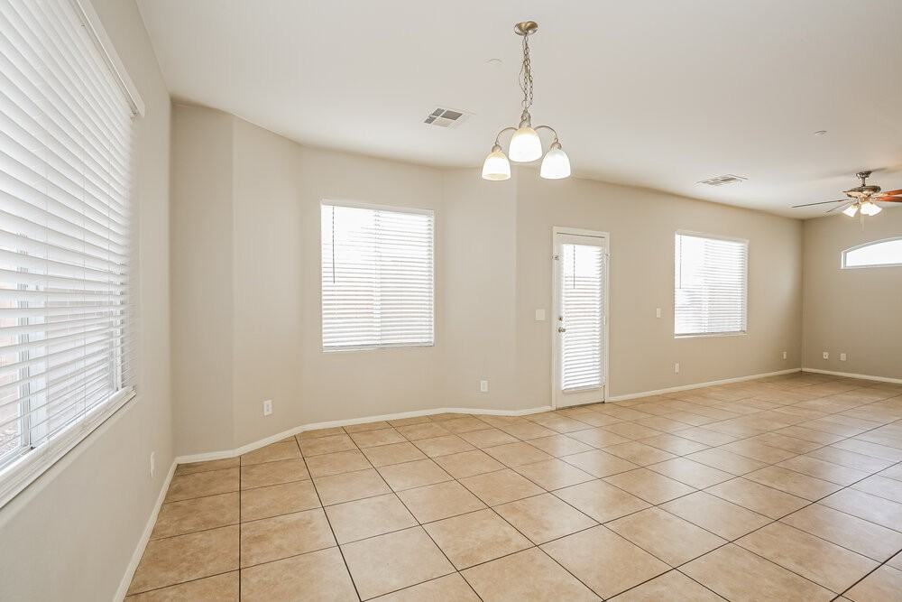 8928 Brentwood Grove Ct - Photo 7 of 17