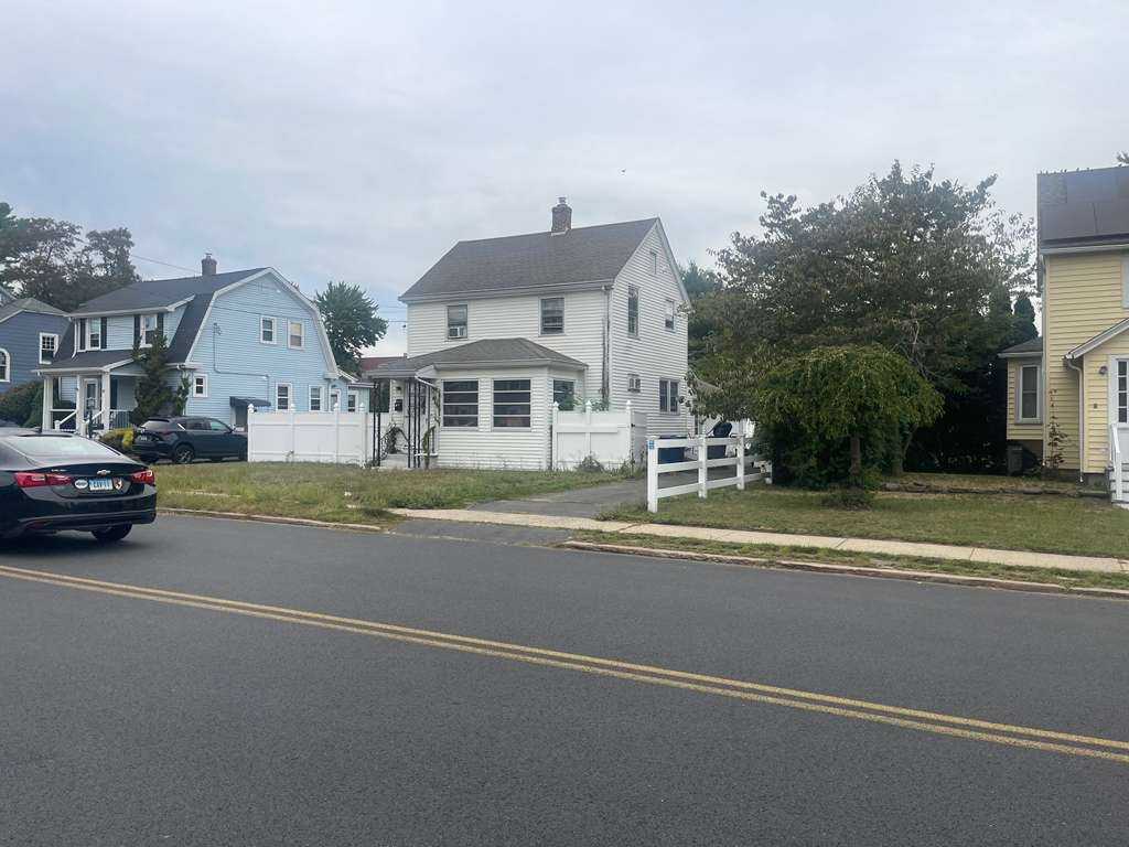 21 East Broad Street - Photo 2 of 9