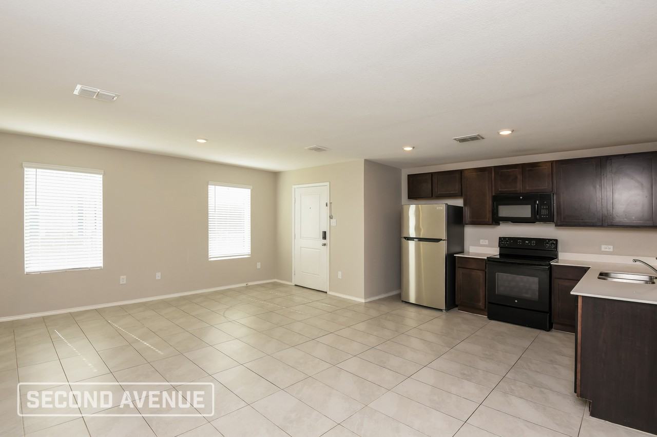 8728 Texas Risinger Dr - Photo 5 of 28