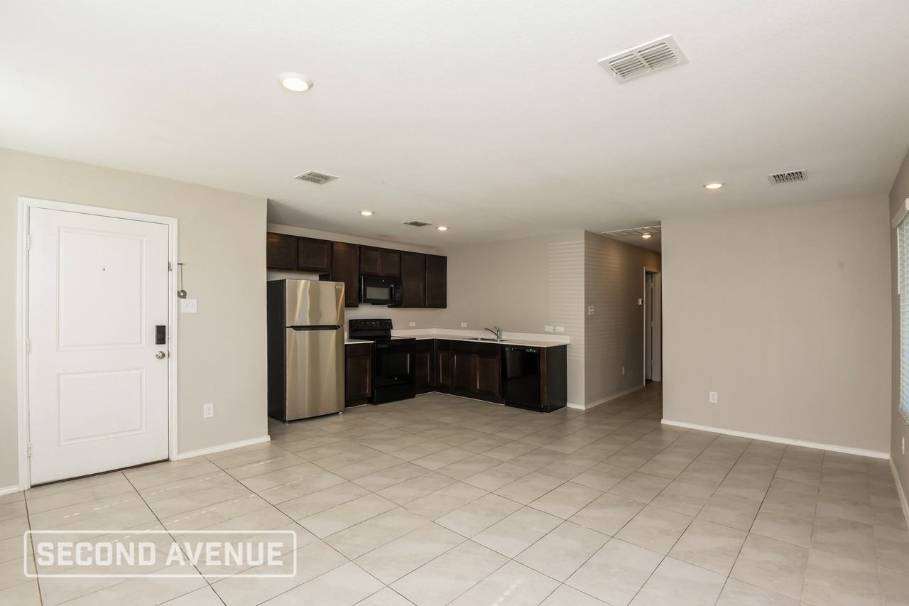 8728 Texas Risinger Dr - Photo 6 of 28