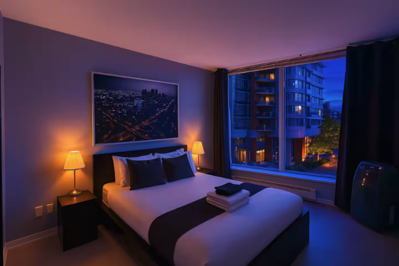 188 Keefer Place - Photo 3 of 20