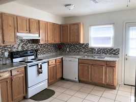 featured image of 940 Runyon Rd