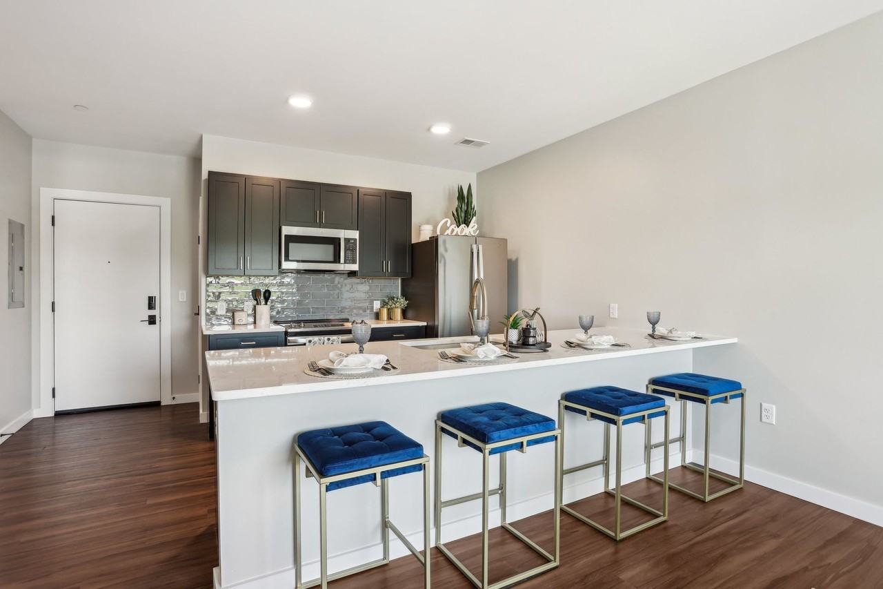 Station on Main - Photo 4 of 50