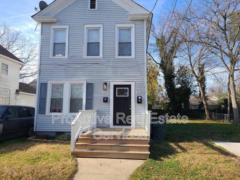 3225 Lyons Ave - Photo 3 of 12