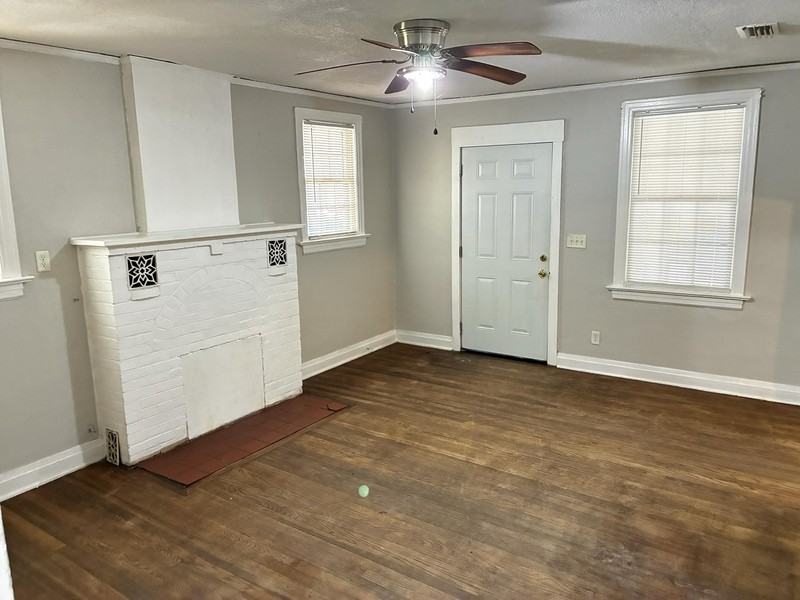 565 Chestnut Dr - Photo 2 of 16