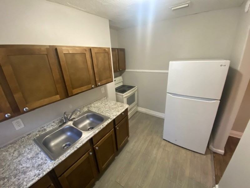 565 Chestnut Dr - Photo 7 of 16