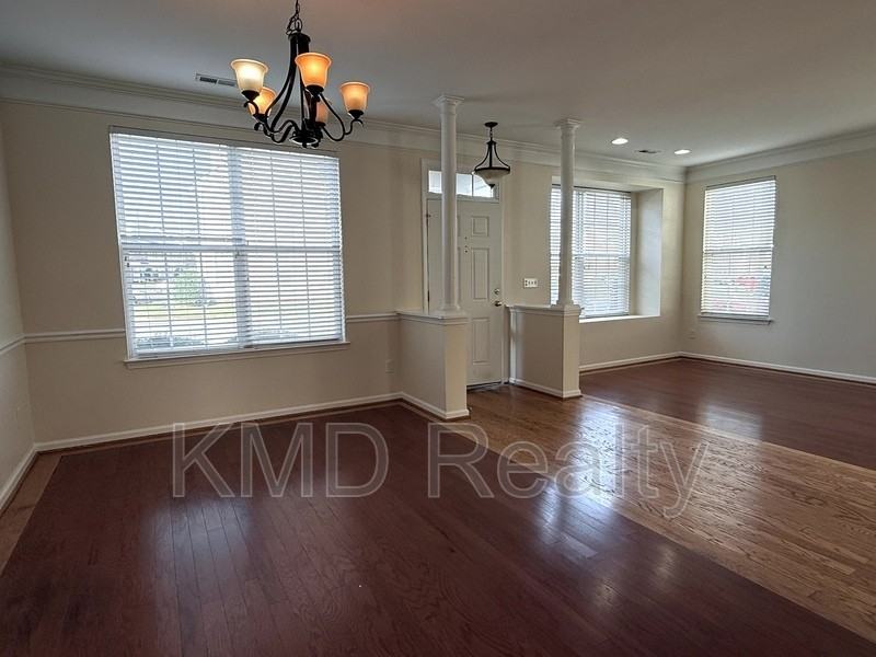 7549 Bluff Point Lane - Photo 2 of 19