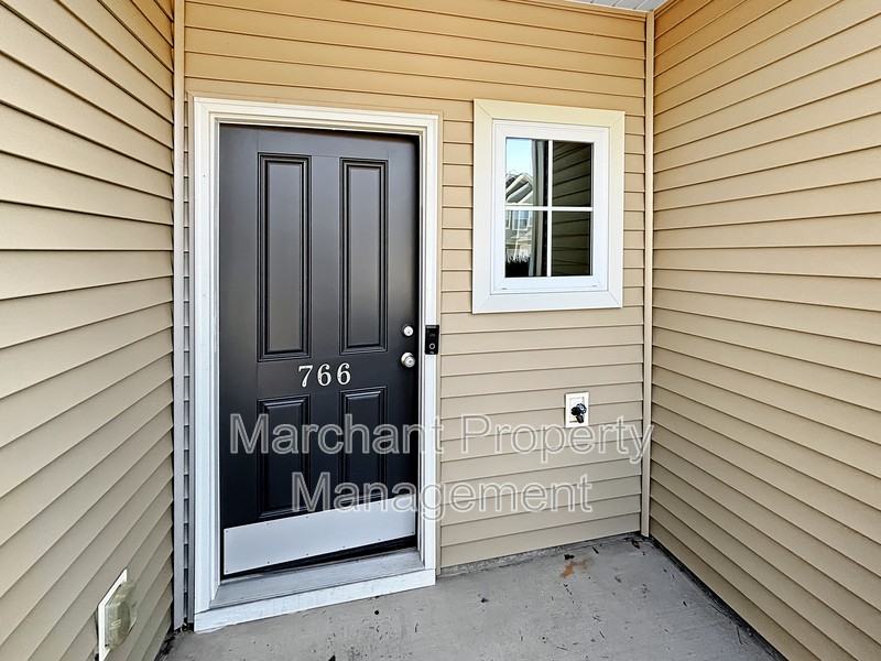 766 Elmbrook Dr - Photo 3 of 27