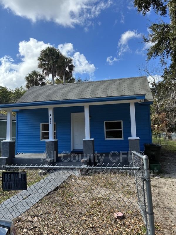 812 Marion St