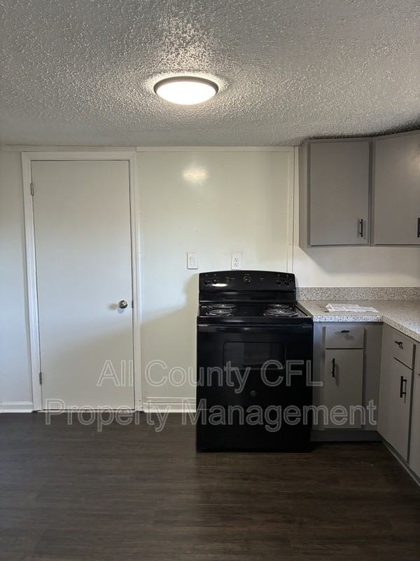 812 Marion St - Photo 7 of 26