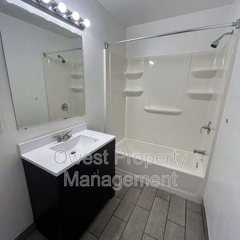 537 Eastern Avenue Northeast #1 - Photo 3 of 11